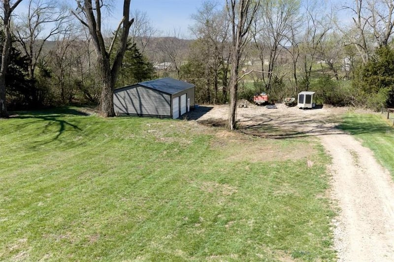 34287 167th St, Leavenworth, KS 66048