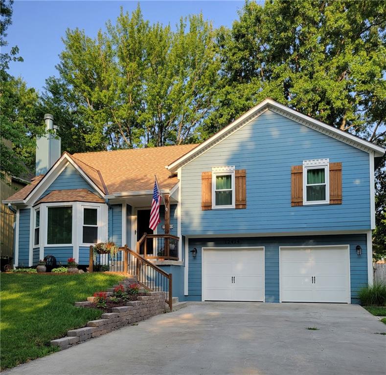 12414 Blackfoot Dr, Olathe, KS 66062