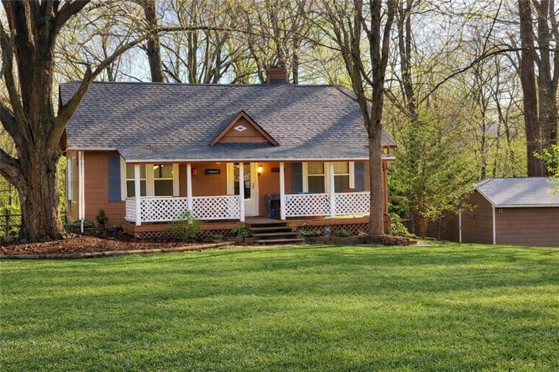 5401 Russell Rd, Kansas City, MO 64117