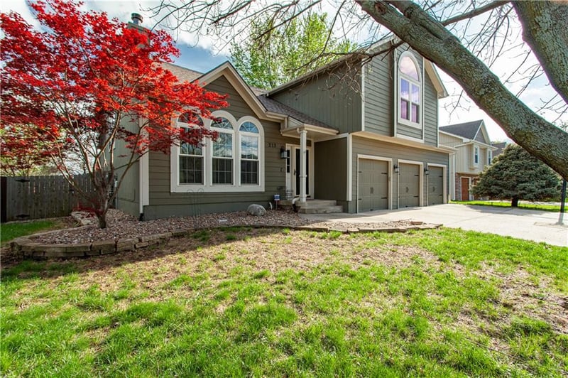 213 Dreamweaver Ave, Lee's Summit, MO 64086