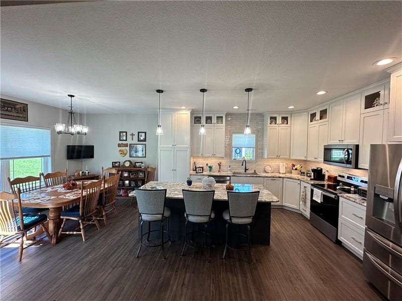 2820 Tranquility Ct, Maryville, MO 64468