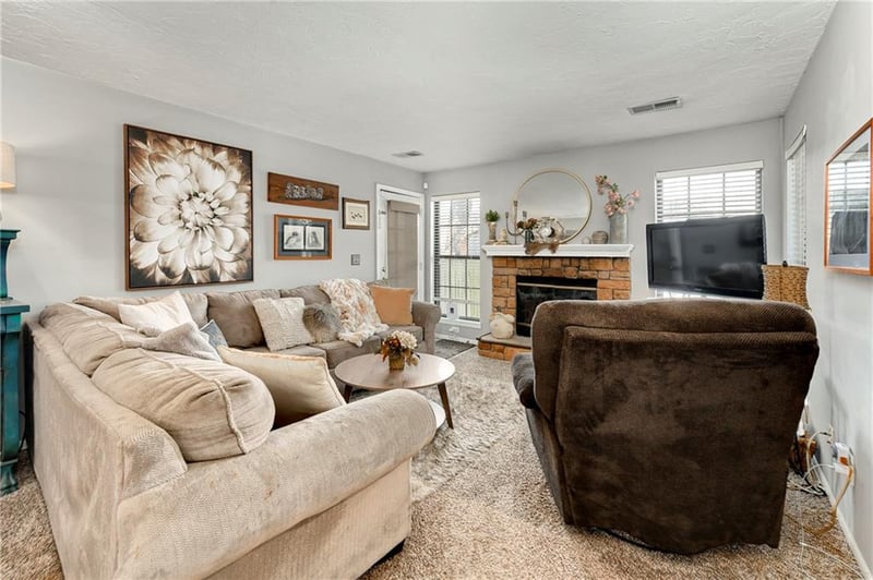 12609 110th Ter, Overland Park, KS 66210