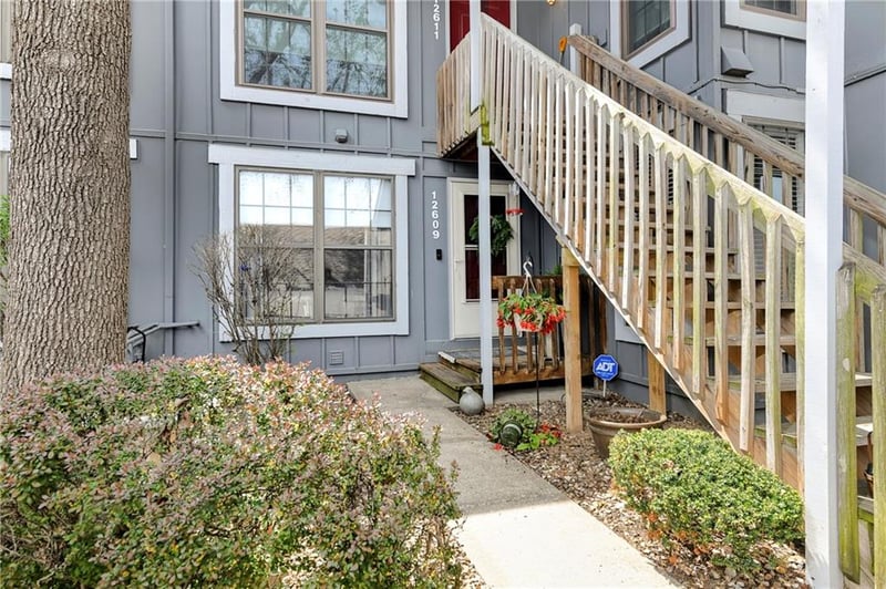 12609 110th Ter, Overland Park, KS 66210