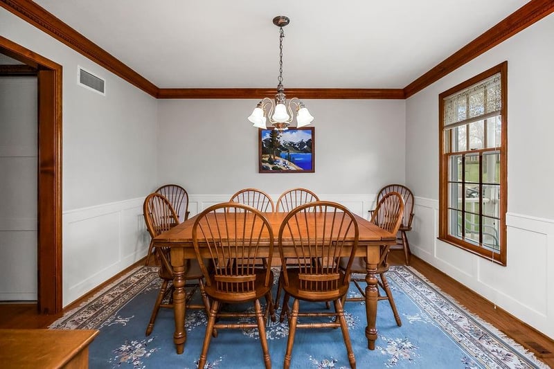 9708 121st Ter, Overland Park, KS 66213