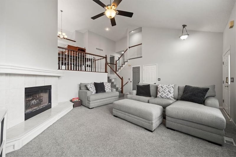 1536 11th St, Lee's Summit, MO 64081