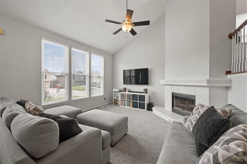 1536 11th St, Lee's Summit, MO 64081