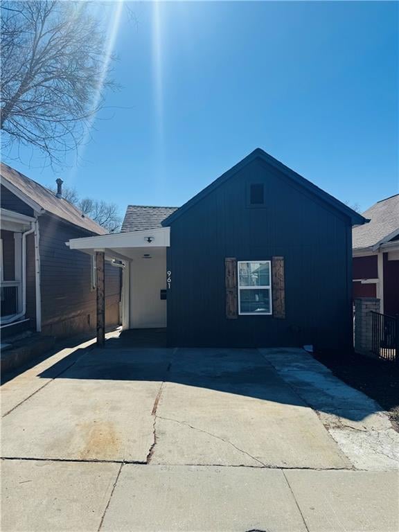 961 Tenny Ave, Kansas City, KS 66101