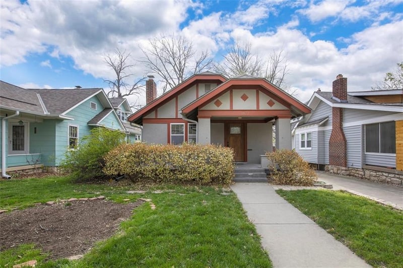 5927 Cherry St, Kansas City, MO 64110