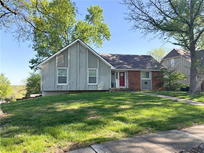 10941 Nieman Rd, Overland Park, KS 66210