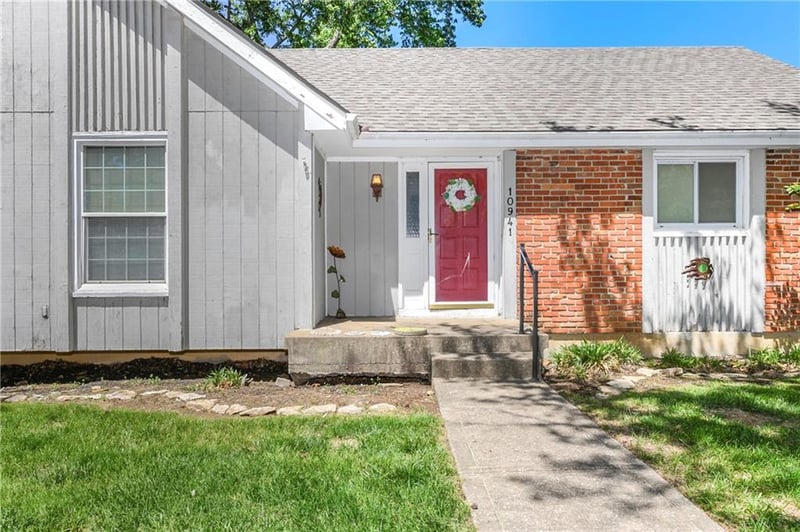 10941 Nieman Rd, Overland Park, KS 66210