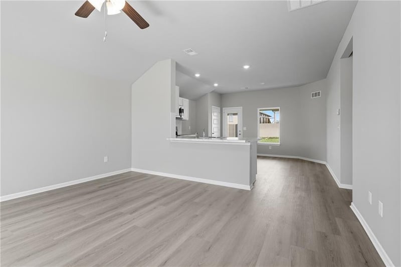 19443 Lincoln St, Spring Hill, KS 66083