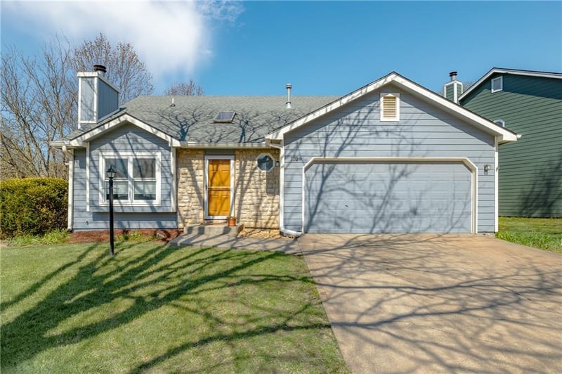 1029 Eldridge St, Lawrence, KS 66049