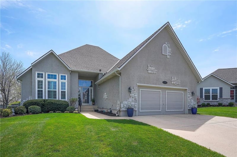 21911 120th St, Olathe, KS 66061