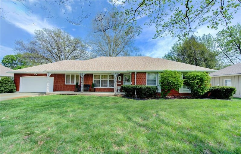 6617 Sterling Ave, Raytown, MO 64133