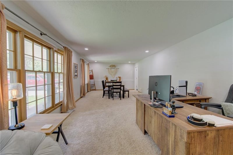 6617 Sterling Ave, Raytown, MO 64133