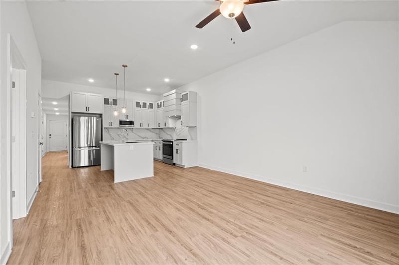 3818 93rd St, Kansas City, MO 64154