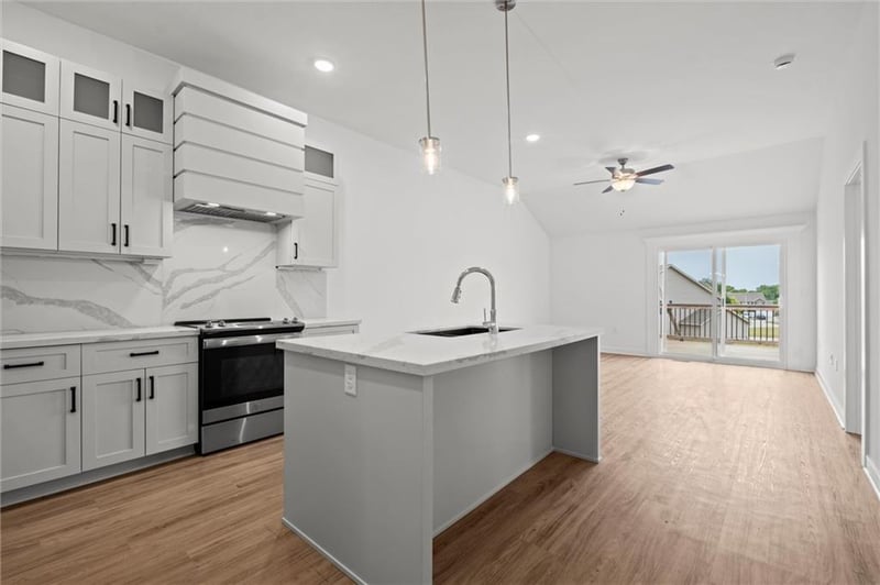 3818 93rd St, Kansas City, MO 64154