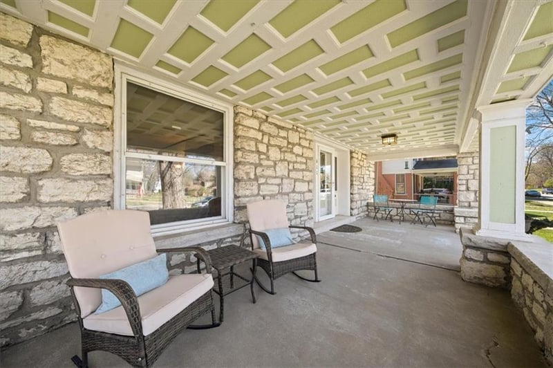 611 W Maple Ave, Independence, MO 64050