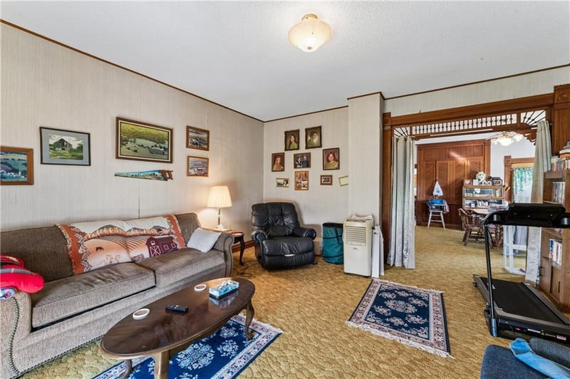 10290 W 271st St, Louisburg, KS 66053