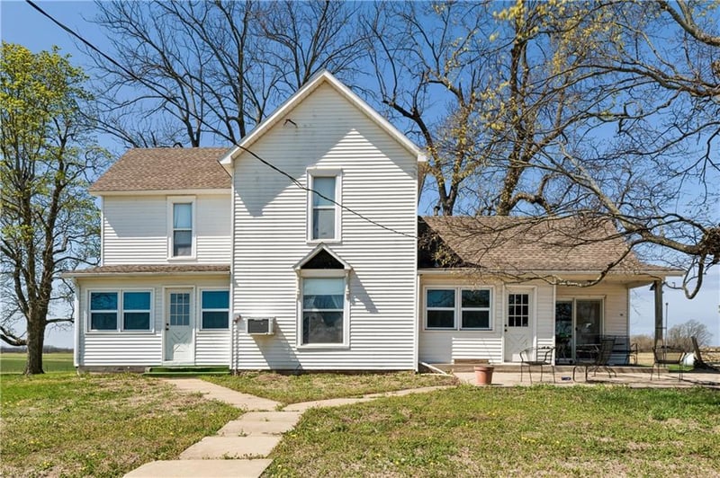 10290 W 271st St, Louisburg, KS 66053