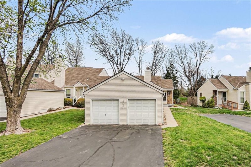 8267 N Revere Ave, Kansas City, MO 64151