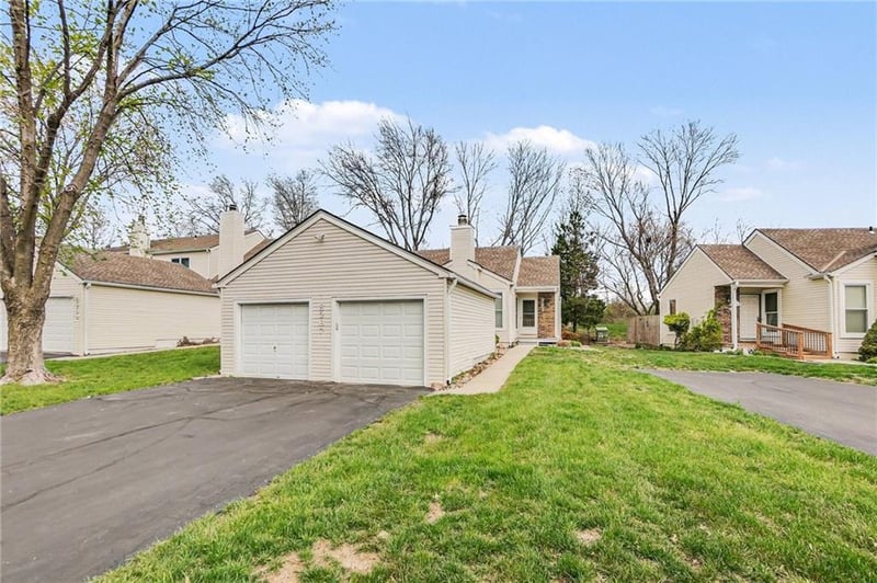 8267 N Revere Ave, Kansas City, MO 64151