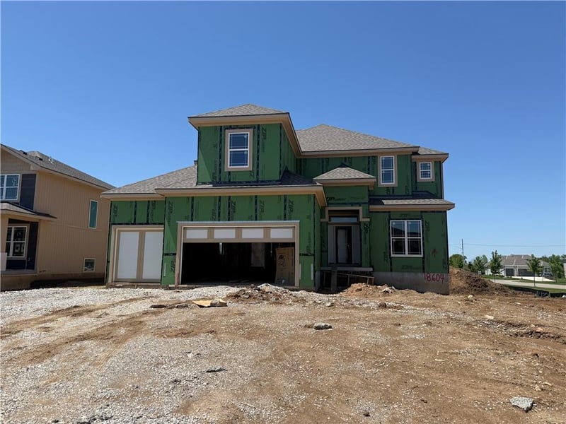 18604 Mohawk Ln, Overland Park, KS 66085