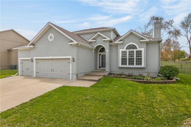 10609 102nd Ter, Kansas City, MO 64157