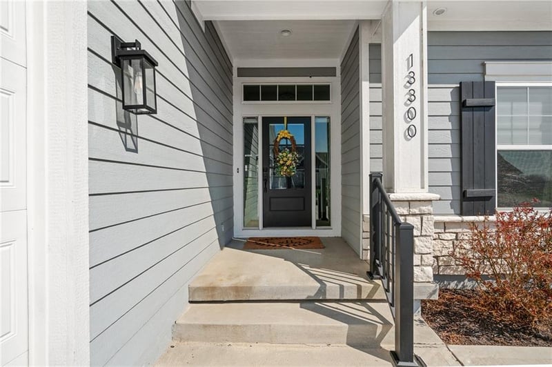 13300 174th Pl, Overland Park, KS 66221