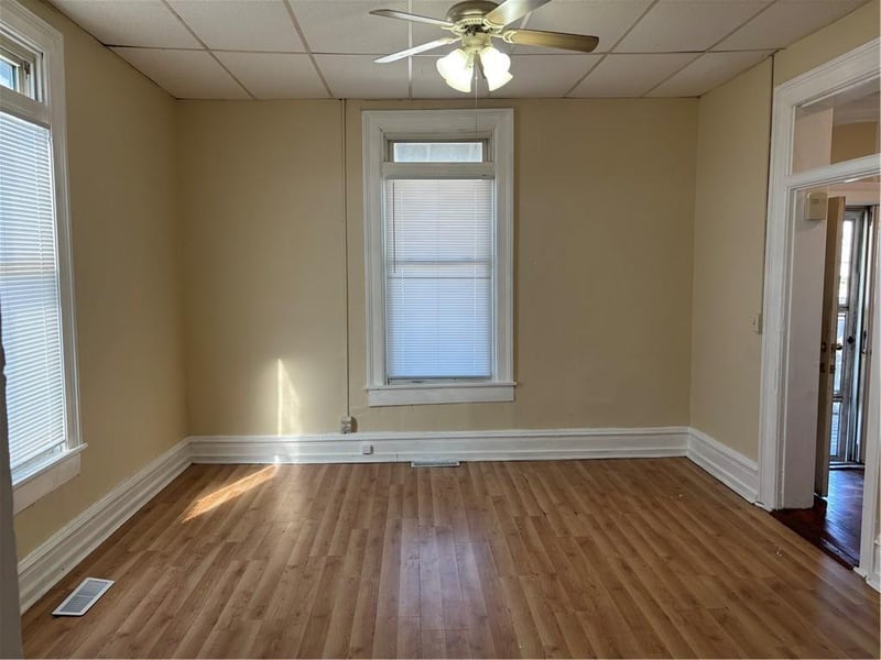 1507 10 St, St Joseph, MO 64503