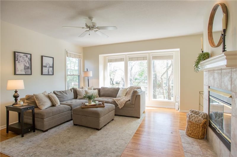 10803 132nd Ter, Overland Park, KS 66213