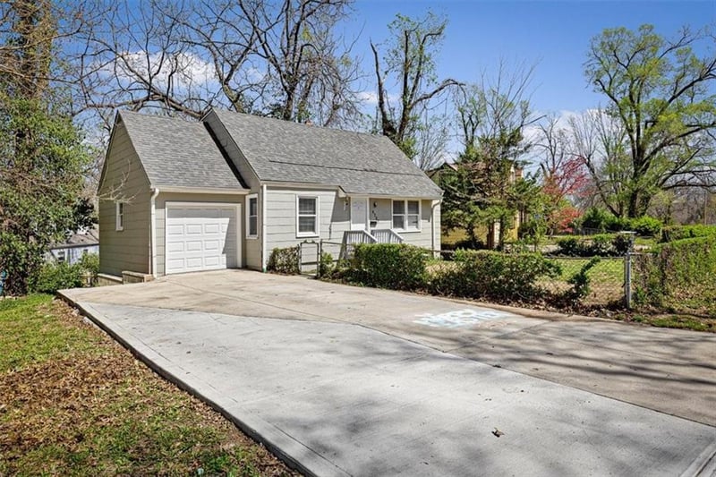 4307 Lister Ave, Kansas City, MO 64130