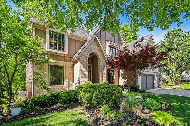 9101 140th St, Overland Park, KS 66221