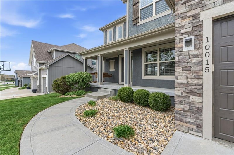 10015 Richmond Ave, Kansas City, MO 64157