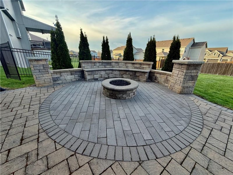 10015 Richmond Ave, Kansas City, MO 64157