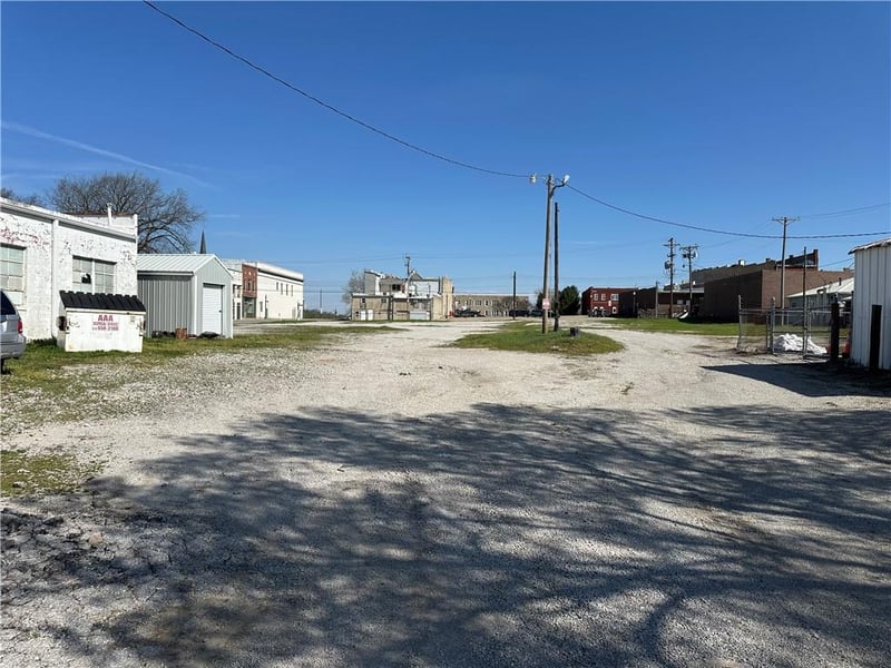 211 Franklin St, Richmond, MO 64085