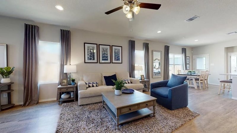 481 Valley View Dr, Tonganoxie, KS 66086