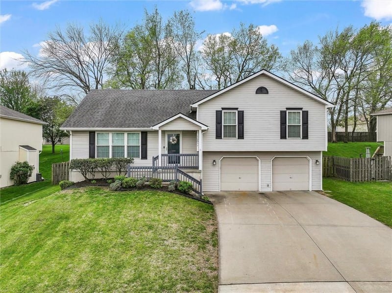 10611 86th Ter, Kansas City, MO 64153