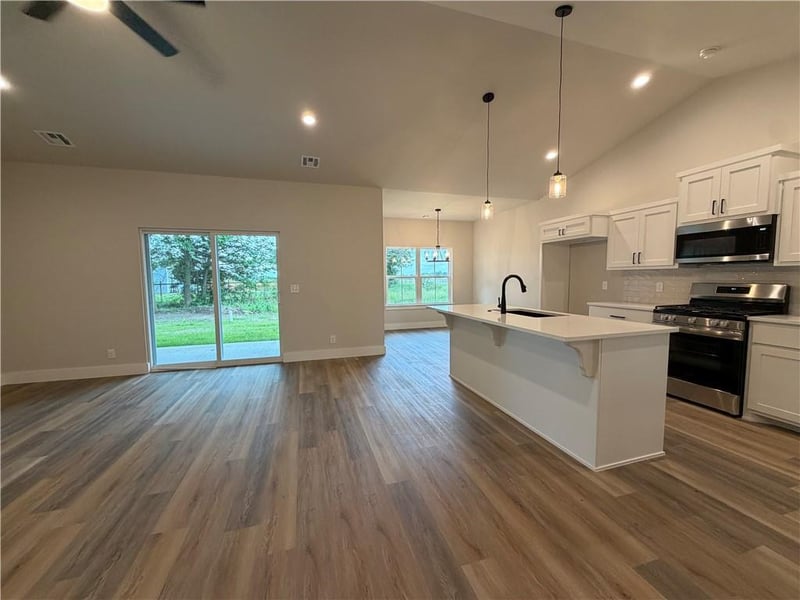 609 W Catalpa St, Independence, KS 67301