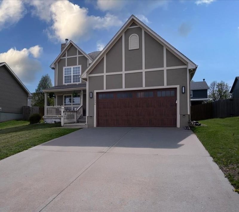 11336 Summit St, Kansas City, MO 64155