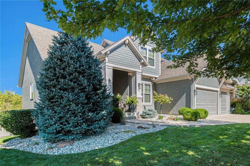 9418 W 161st Ter, Overland Park, KS 66085