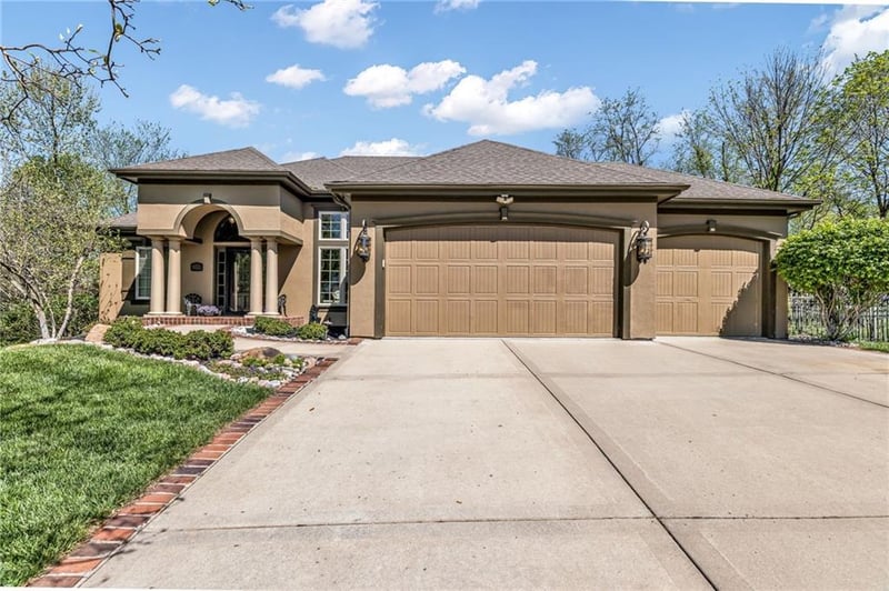5310 NW 78 Pl, Kansas City, MO 64151