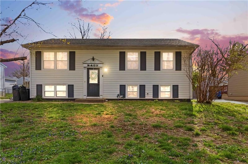 2407 Meadow Trl, St Joseph, MO 64503