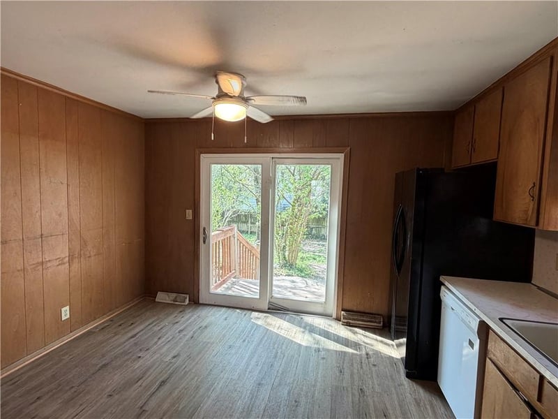 5503 97th St, Overland Park, KS 66207