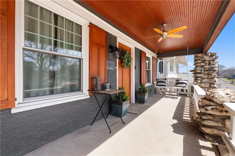 1320 E 29th St, Kansas City, MO 64109
