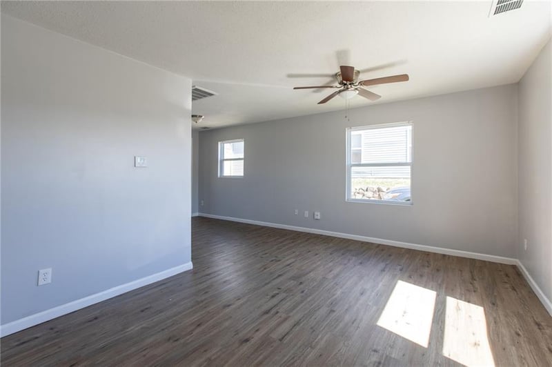 4714 Shawnee Dr, Kansas City, KS 66106