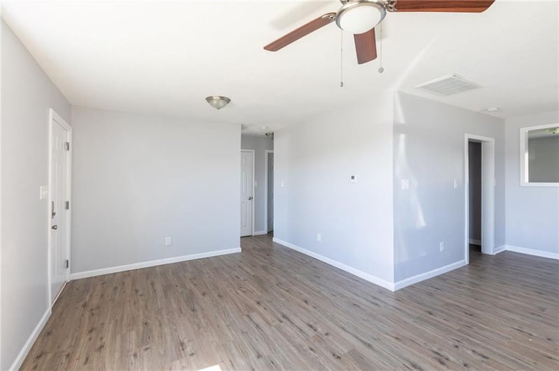 4714 Shawnee Dr, Kansas City, KS 66106