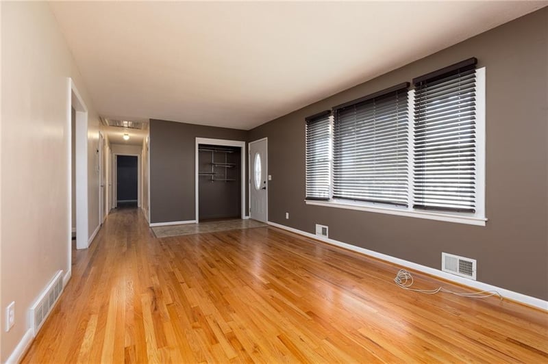 3101 66th Ter, Gladstone, MO 64119