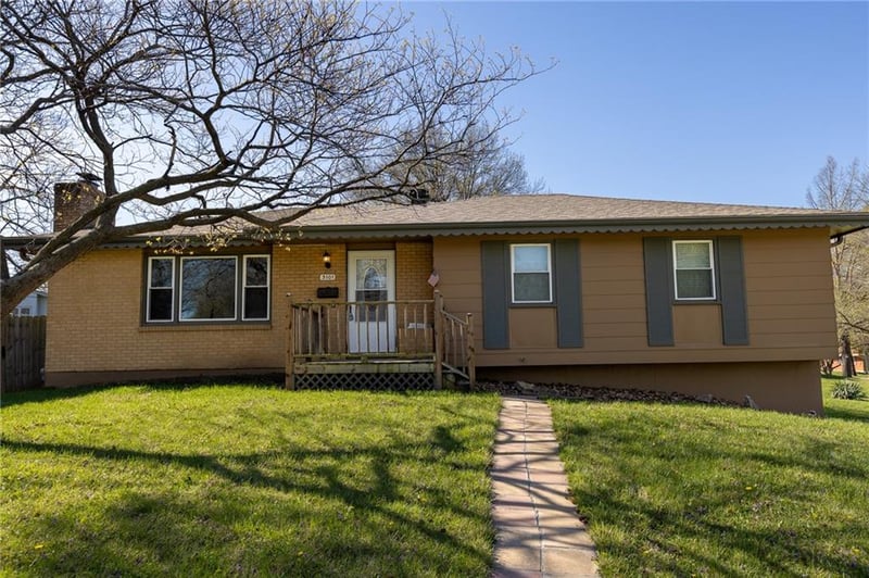 3101 66th Ter, Gladstone, MO 64119