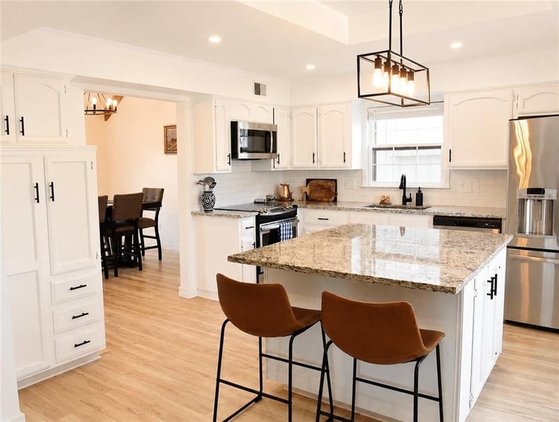 3510 Kingwood Pl, Lee's Summit, MO 64064